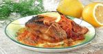 Карп, запеченный с луком и морковкой Карп, запеченный с луком и морковкой