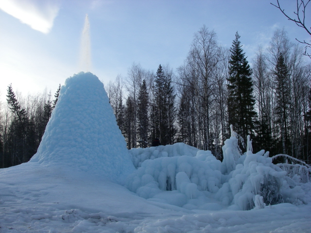 Ледяной фонтан Зюраткуля.JPG